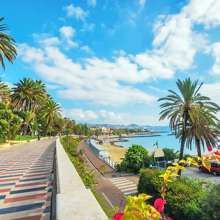 Lejlighed Penthouse Market 700m From Sea - Happy *
